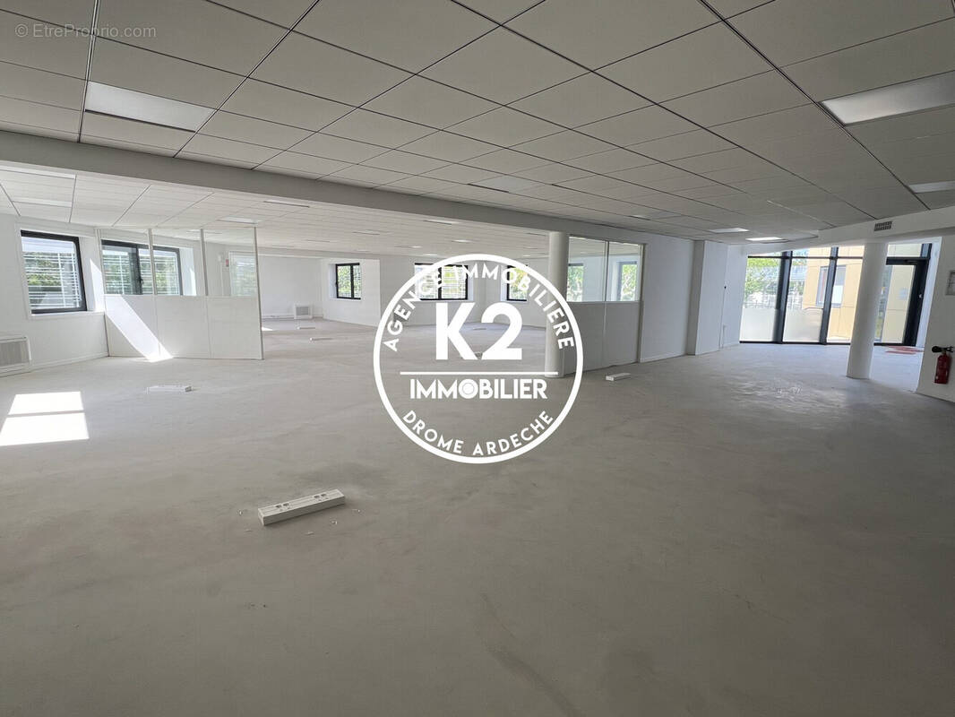 Commerce à MONTELIMAR