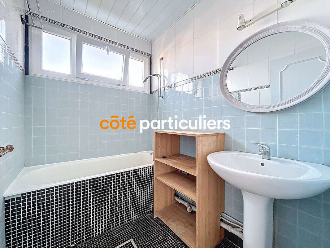 Appartement à SAINT-MAUR-DES-FOSSES