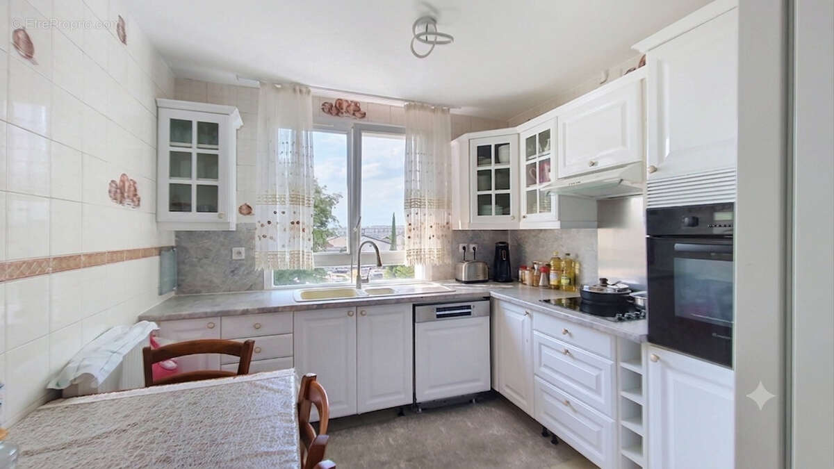 Appartement à COLOMBES