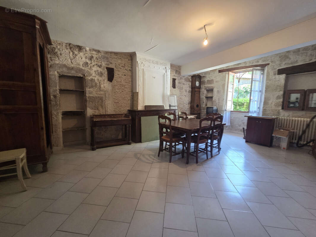 Maison de village en pierre avec fort potentiel - photo 5