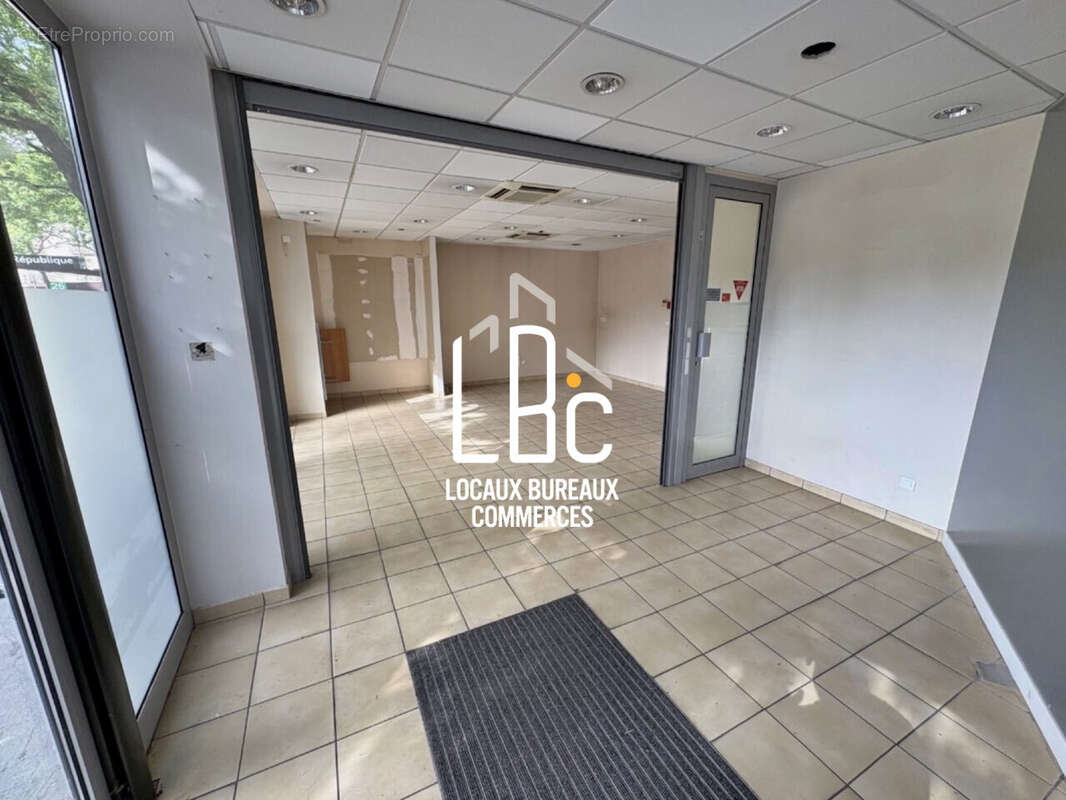 Commerce 225 m² à Nantes  - photo 9
