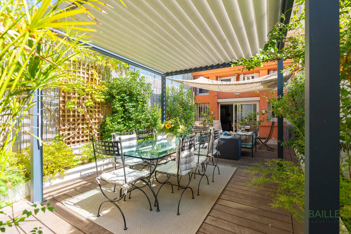 Appartement à MARSEILLE-8E