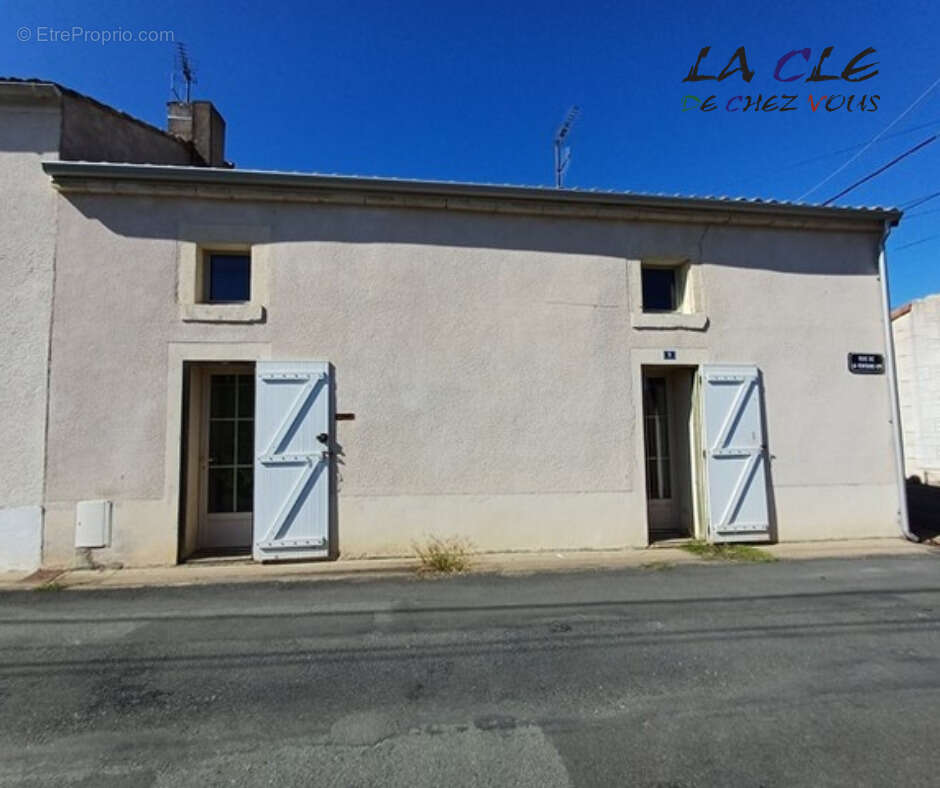Maison à COULONGES-SUR-L&#039;AUTIZE