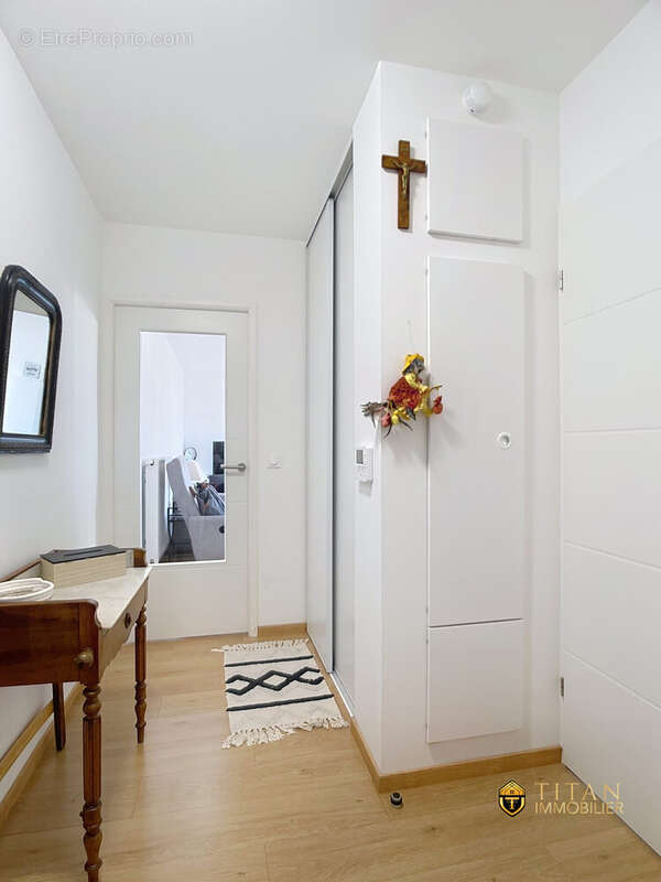 Appartement de 50.11 m² résidence de 2021 avec une chambre, un ascenseur avec une place de parking privée et sécurisée à Leffrincoucke (59495) - Appartement à LEFFRINCKOUCKE