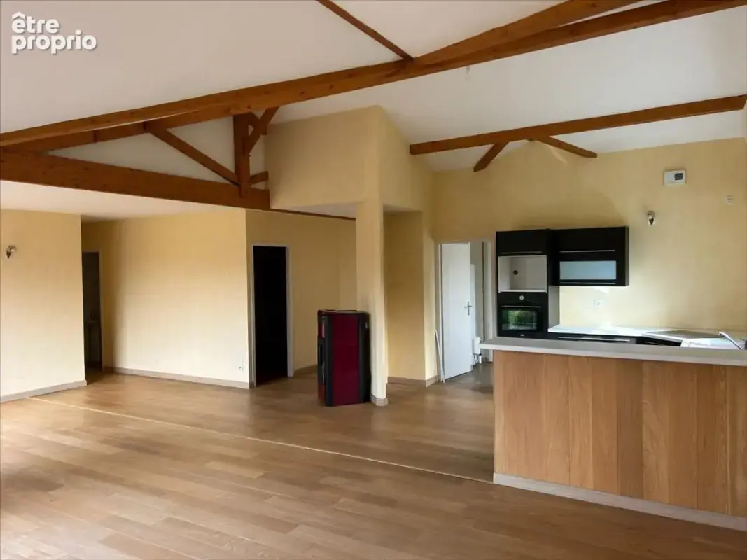 Maison 121 m² à Saint-Georges-Les-Baillargeaux  - photo 4