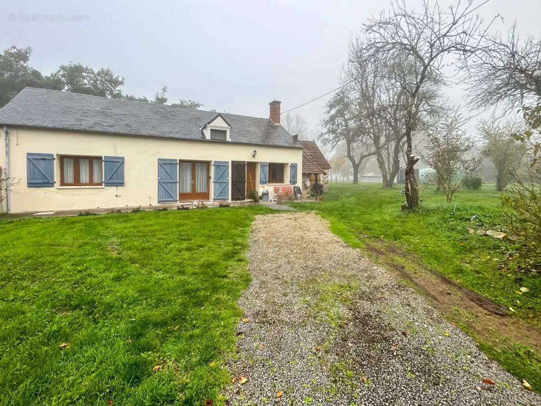 Maison à LA BERTHENOUX