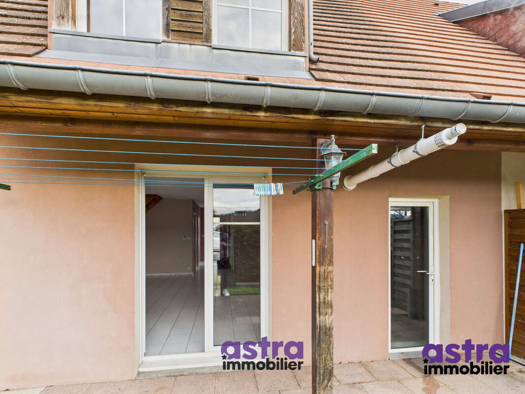 Maison à ROPPENTZWILLER