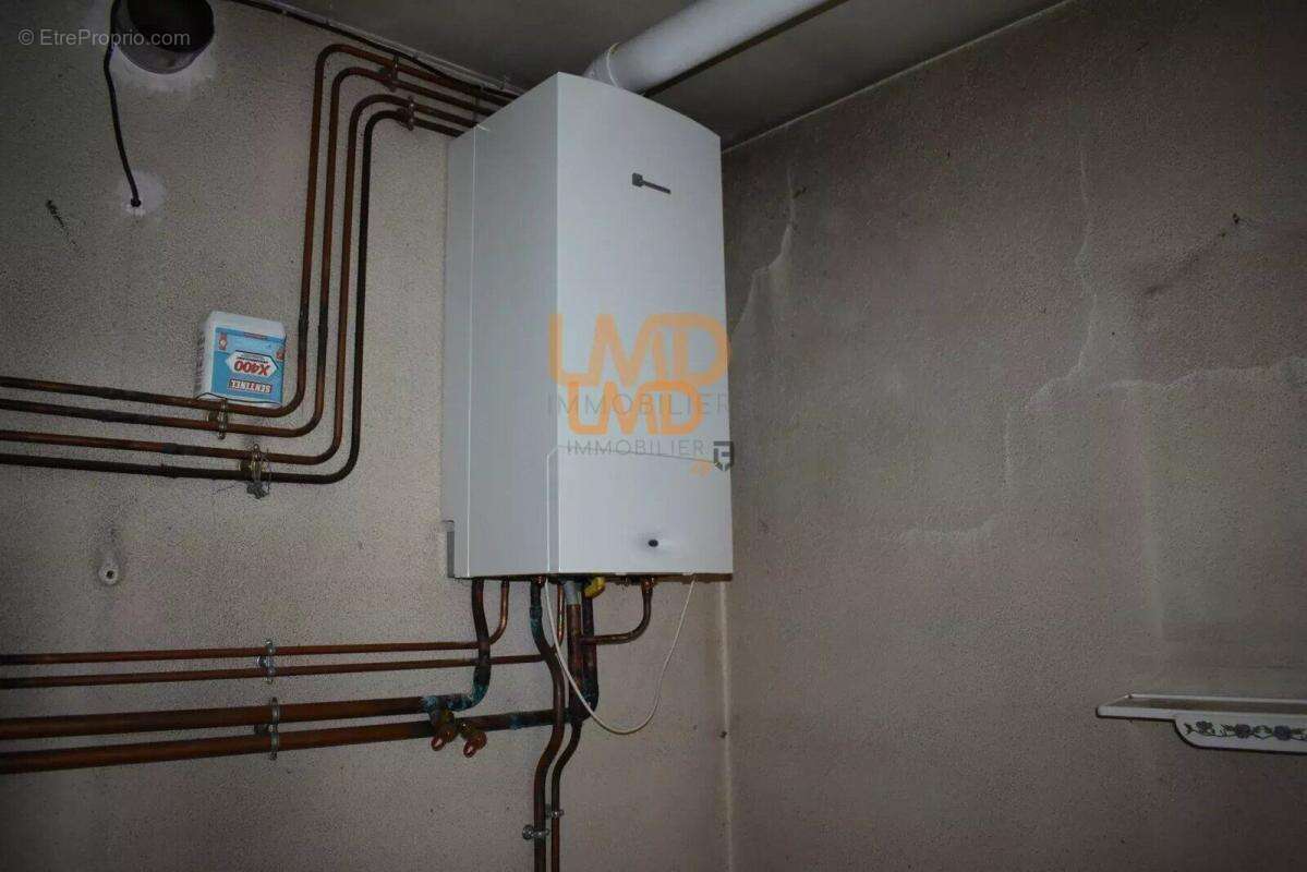 Maison à DECAZEVILLE