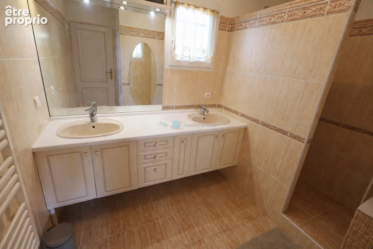 VILLA 130 m² et sous sol total sur 1575 m² de terrain avec piscine - photo 17