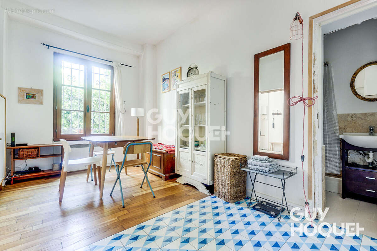 Appartement à PARIS-19E