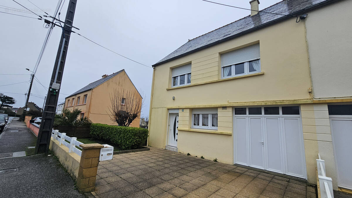 Maison à CAMARET-SUR-MER