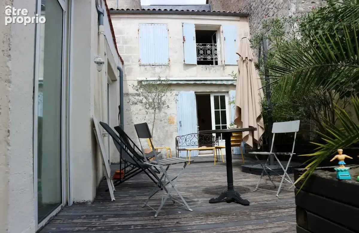 Saintes, centre historique, appartement 343 m2 - photo 7
