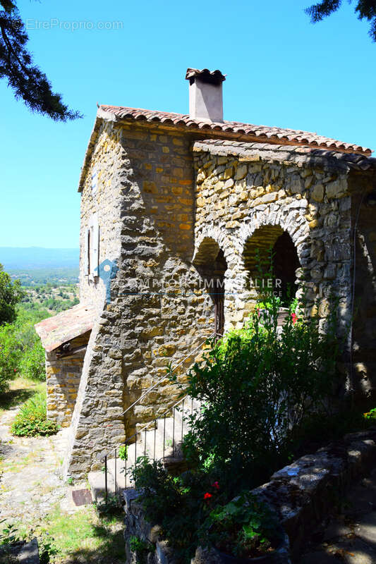 Maison à GROSPIERRES