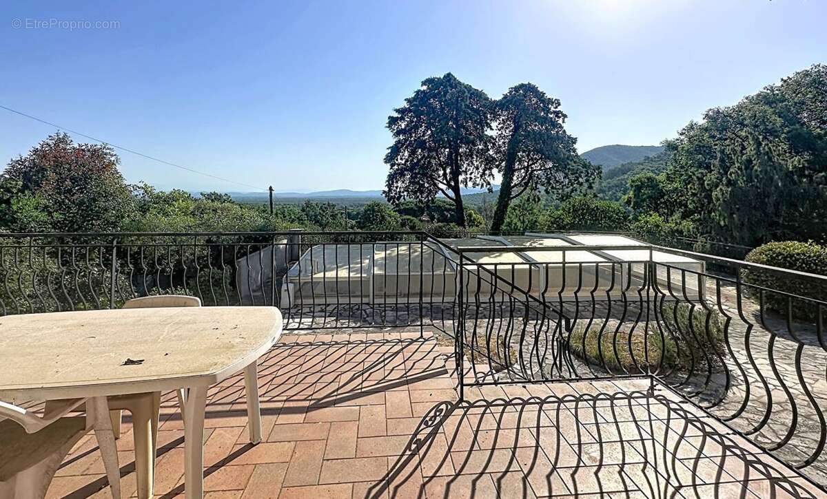 Villa  les mayons -  t4 de 117m² piscine avec vue exceptionnelle - photo 5