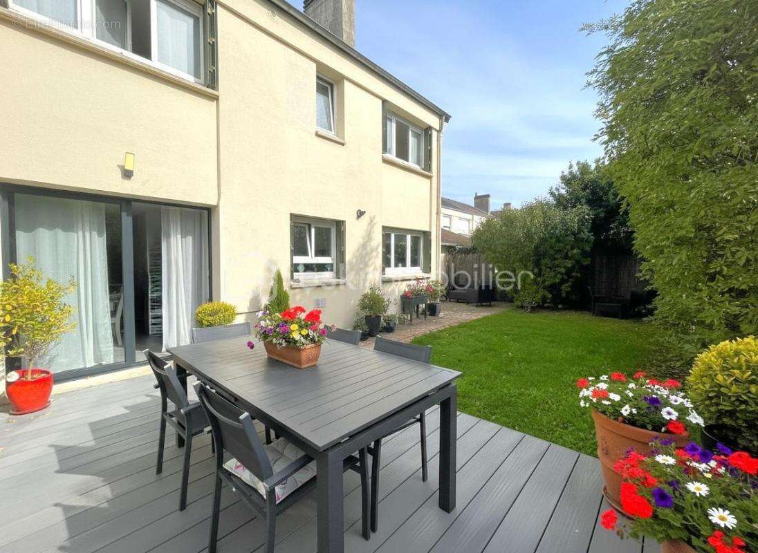 Maison à VILLEPREUX