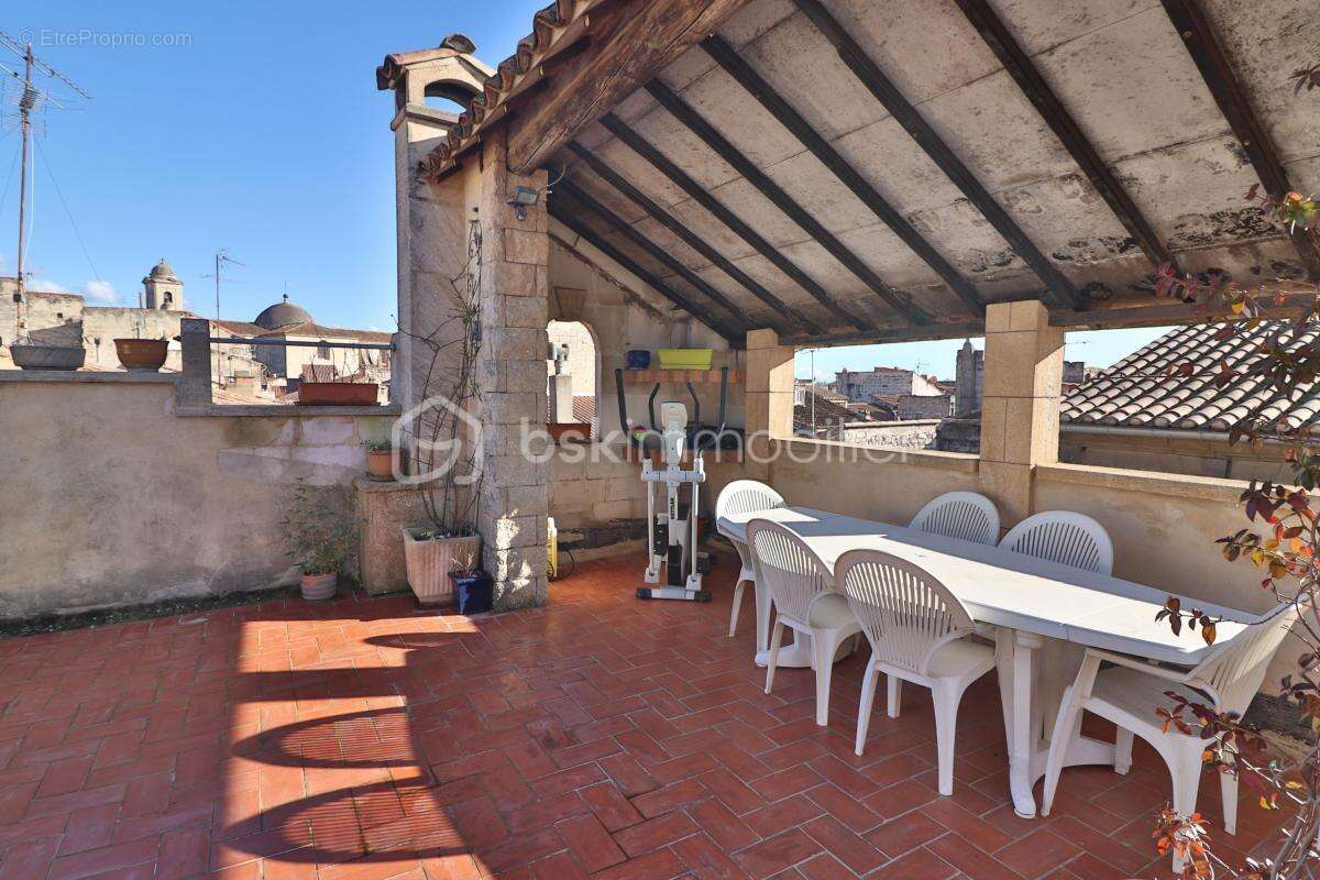 Maison de village R+3 de 169m², 4 chambres, garage, terrasse extérieure - photo 4