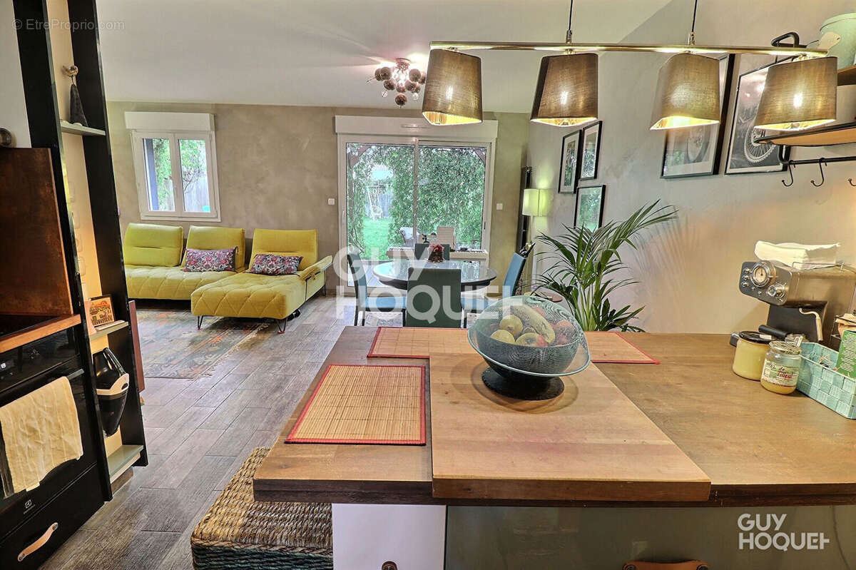 Maison à SAINT-MICHEL-SUR-ORGE