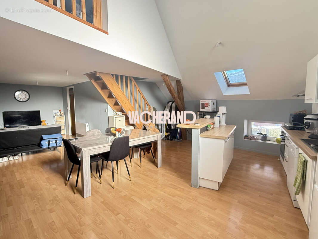 Appartement à FLINES-LEZ-RACHES