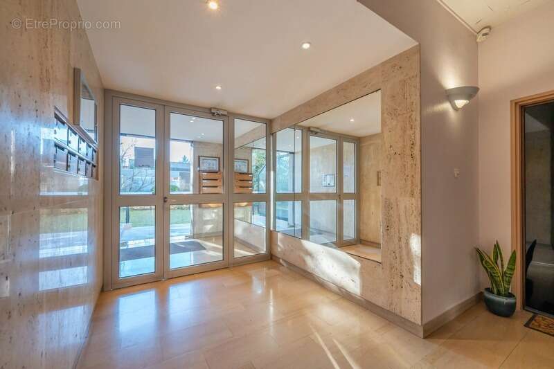 Appartement à GARCHES