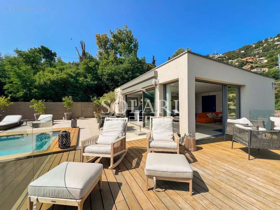 Maison à THEOULE-SUR-MER