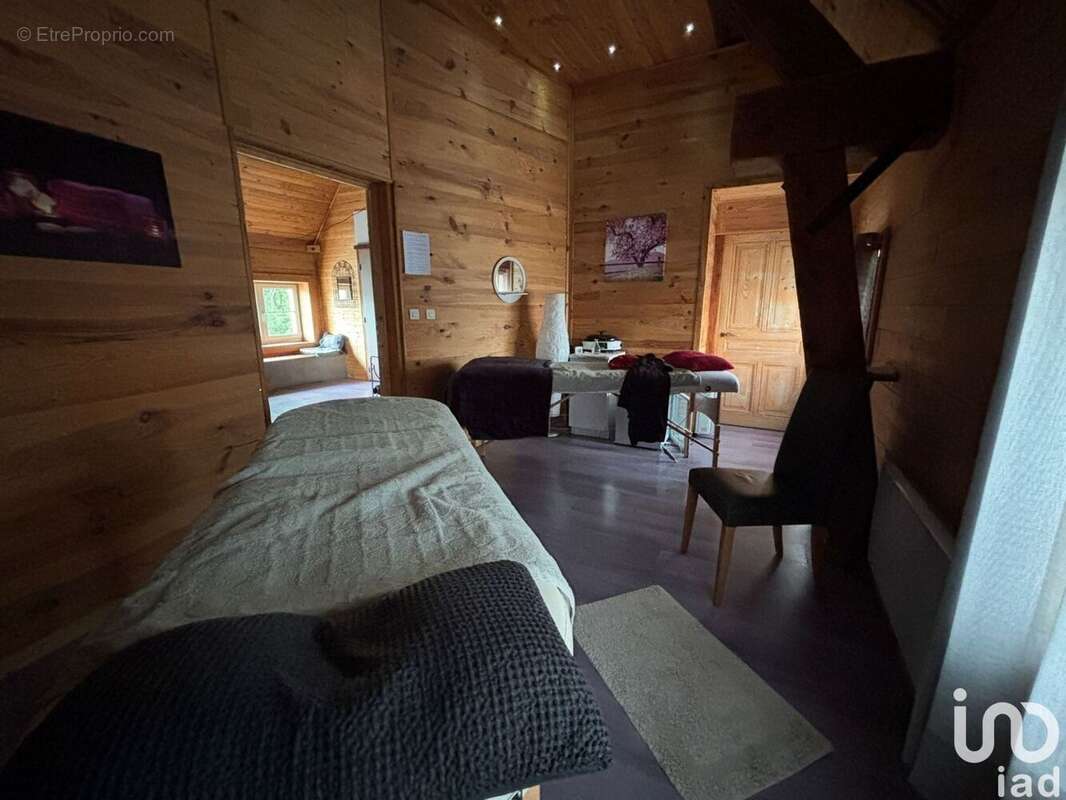 Photo 9 - Commerce à CUISERY