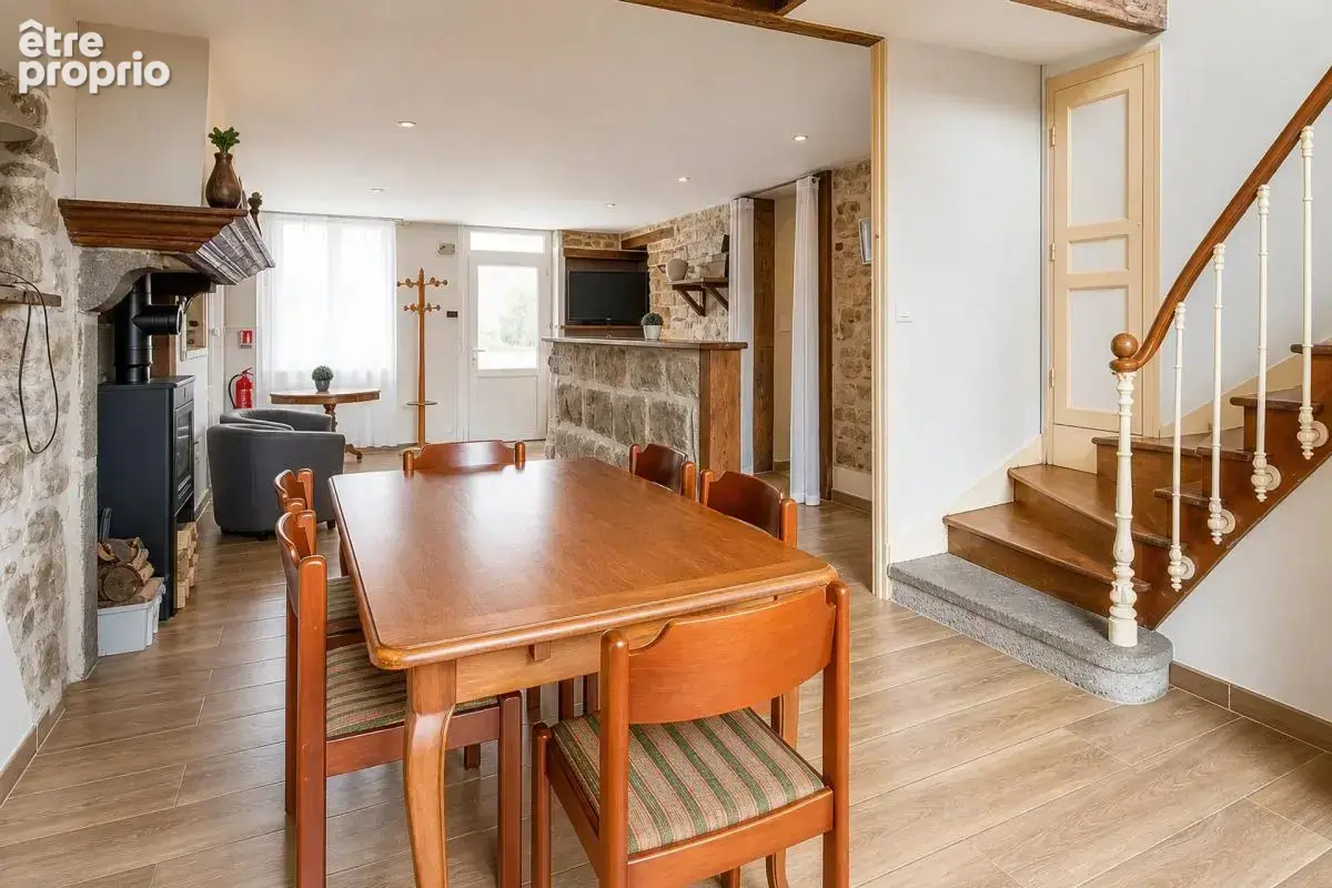 Maison spacieuse de 469 m² à Marsac, 16 pièces - photo 8