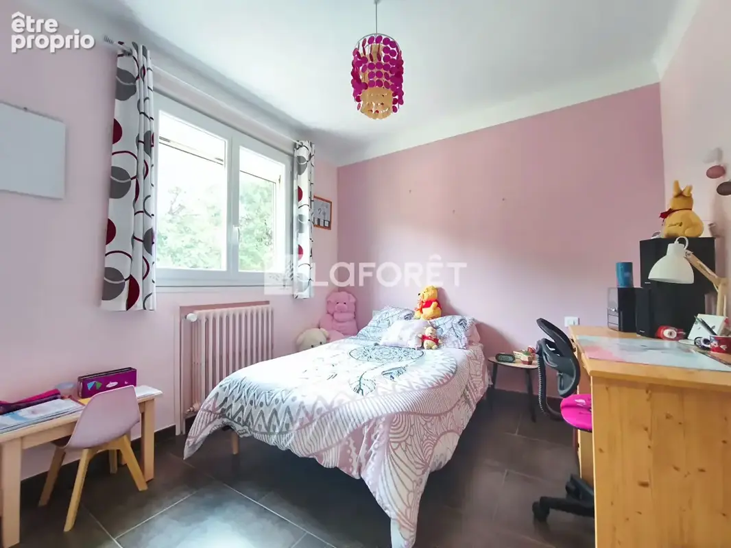Maison avec deux appartements, jardin, terrasse et garage, idéale pour un projet familial ou locatif - photo 15
