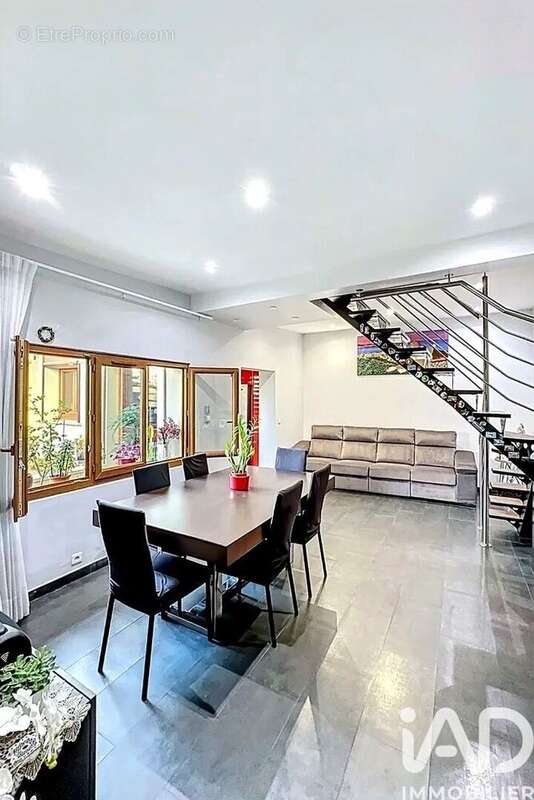 Photo 4 - Maison à IVRY-SUR-SEINE