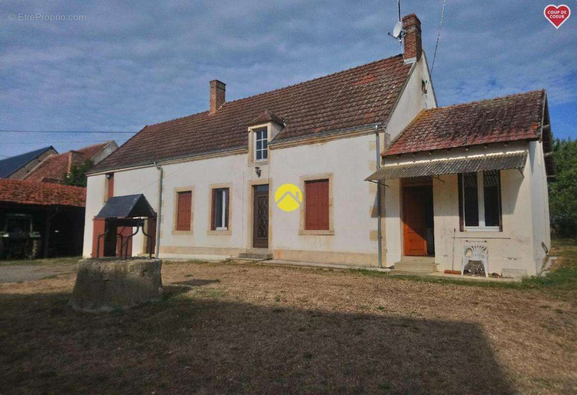 Maison à SAINT-AMAND-MONTROND