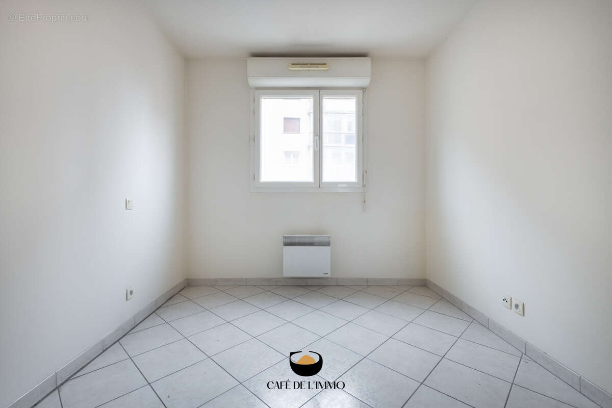 Appartement à MARSEILLE-4E