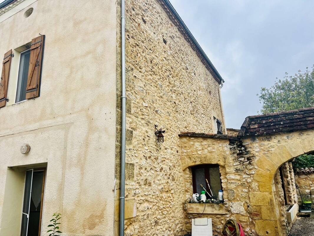 Maison à MONPAZIER