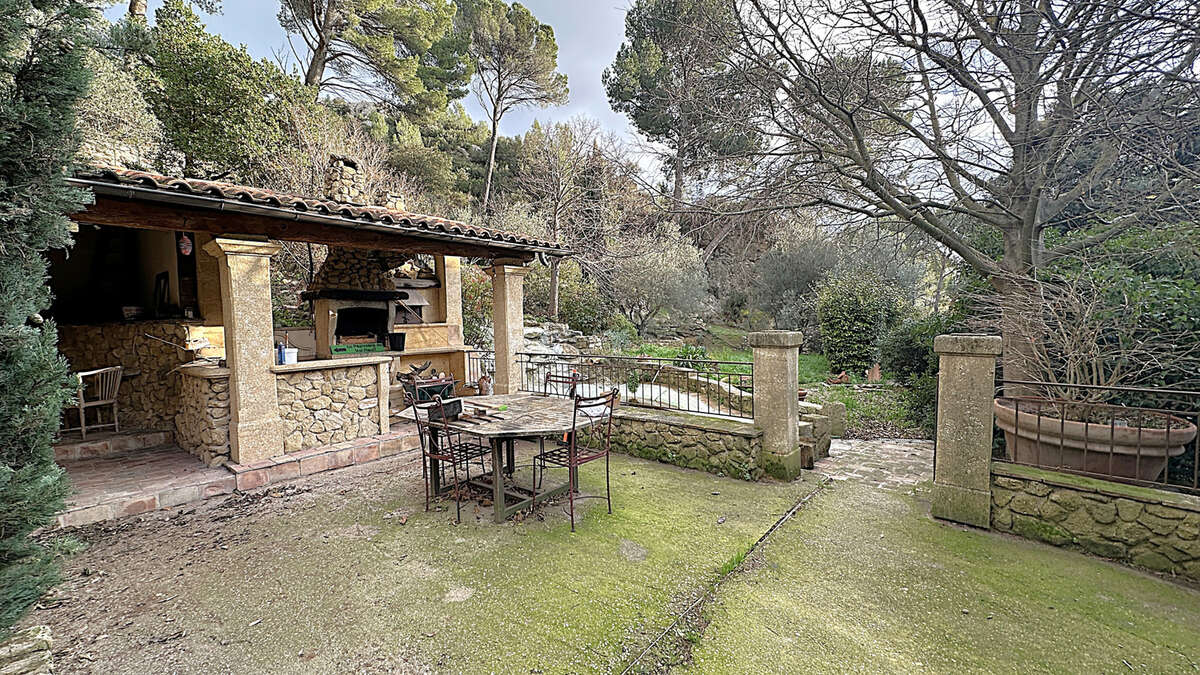 Maison à PELISSANNE