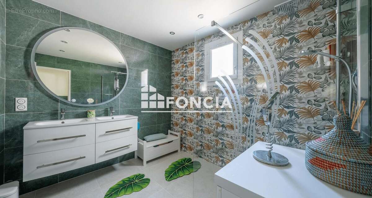 Maison à BLANQUEFORT