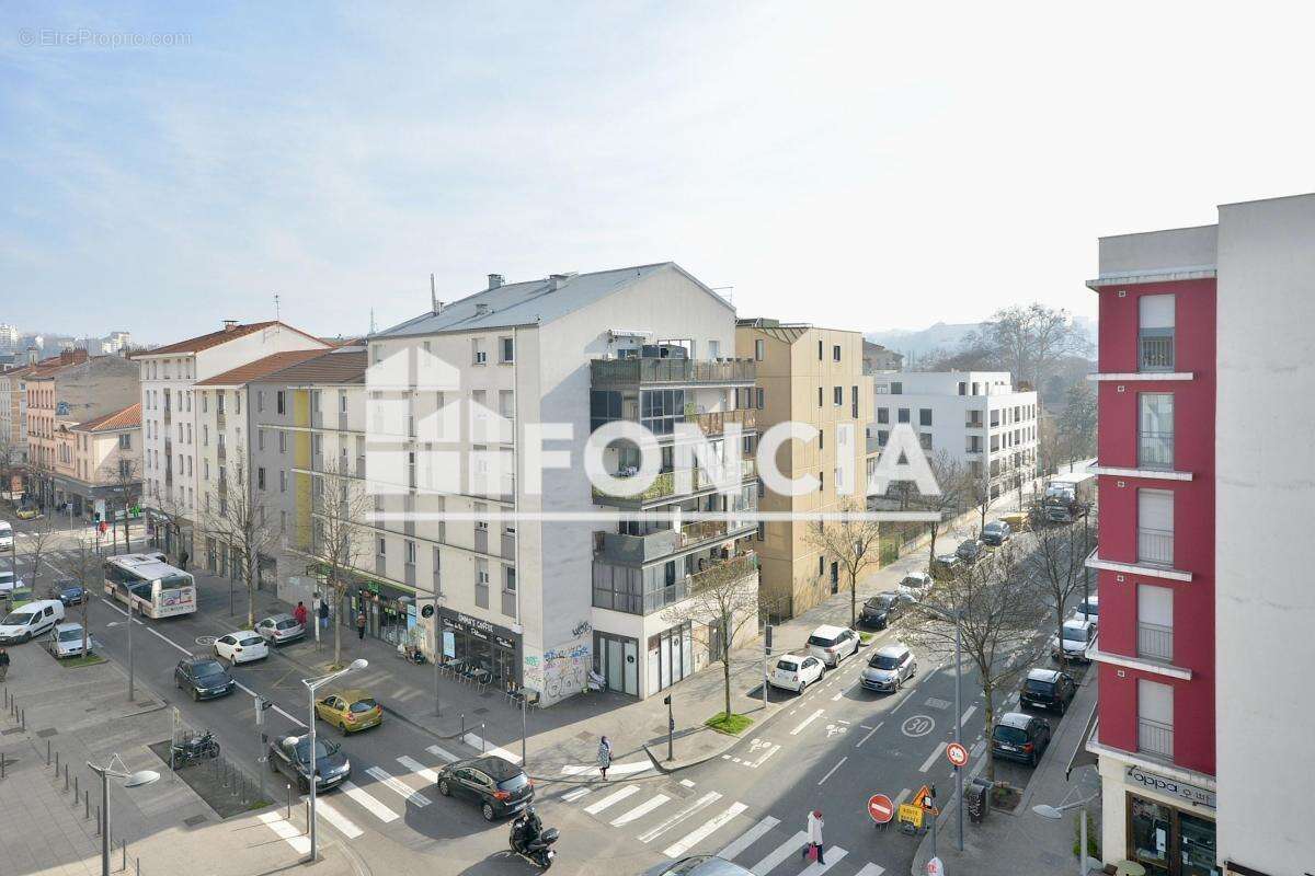 Appartement à LYON-9E