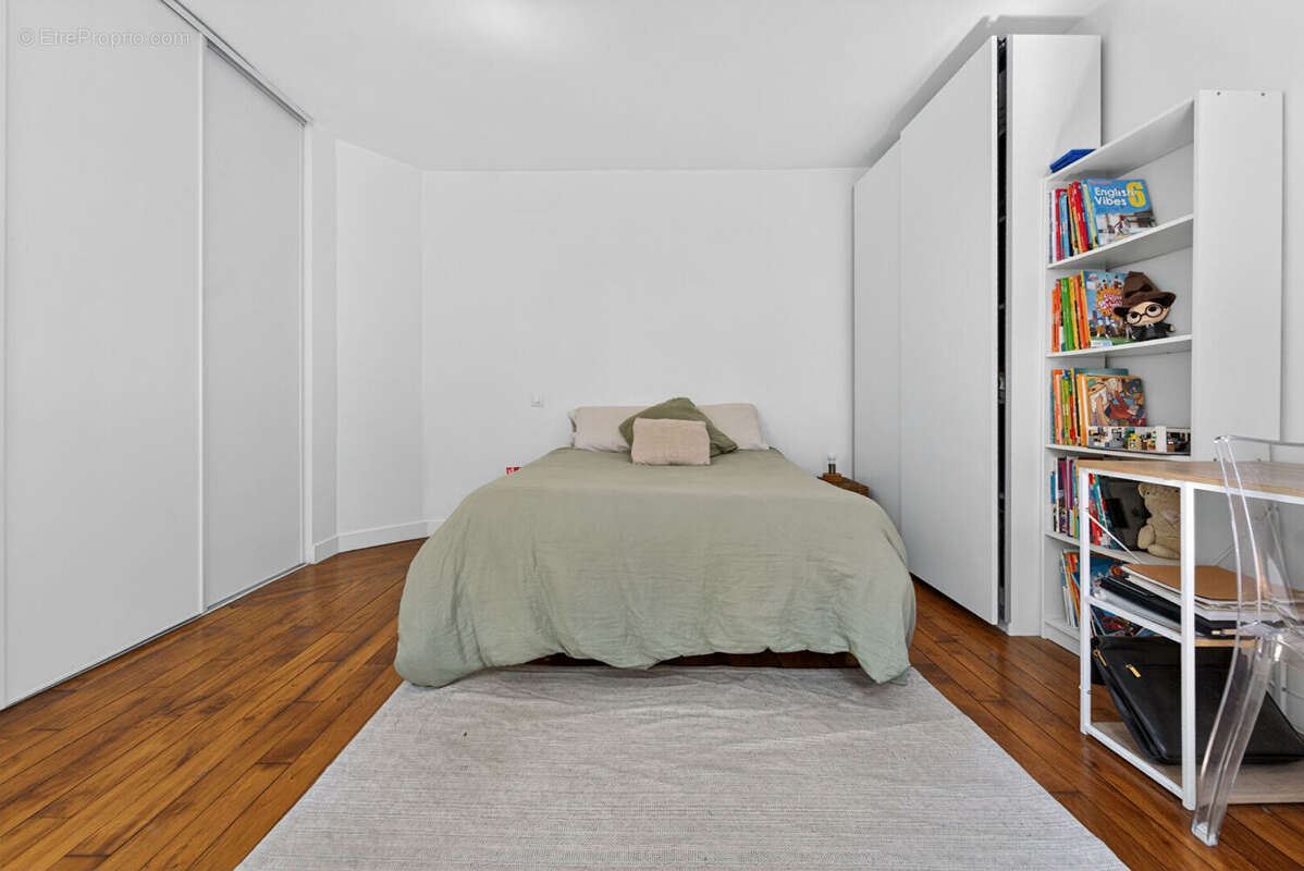 Appartement à PARIS-10E