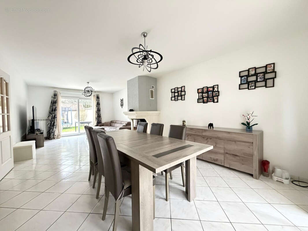 Maison à MITRY-MORY