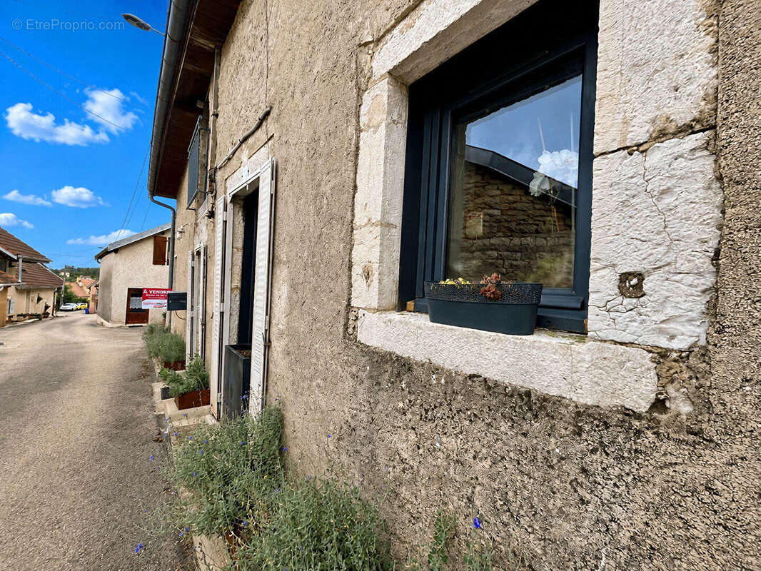 Maison à MOUCHARD