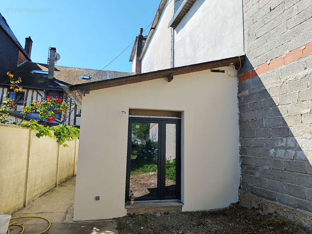 Appartement à BOURG-ACHARD