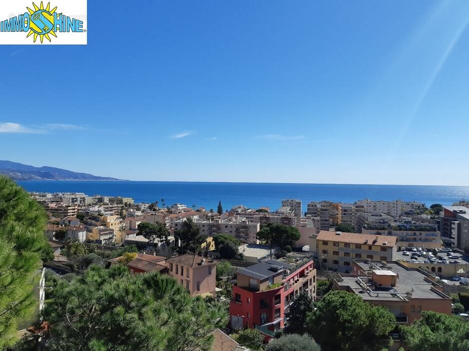 Appartement à ROQUEBRUNE-CAP-MARTIN