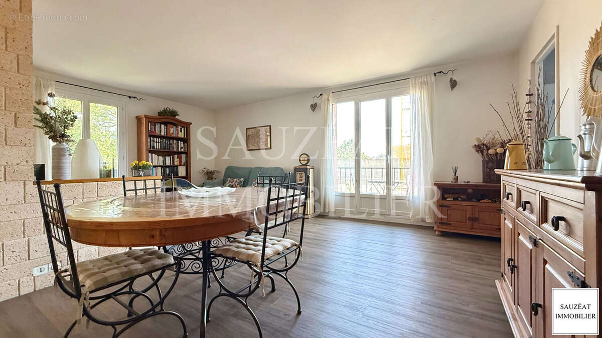 Bagneux - Superbe Appartement Familial - Centre-ville - photo 3