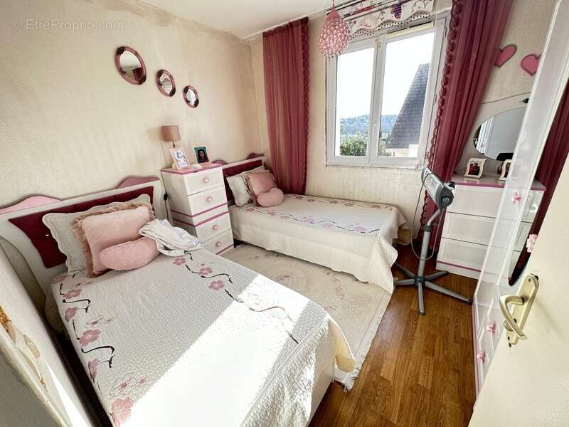 Maison à CORBEIL-ESSONNES