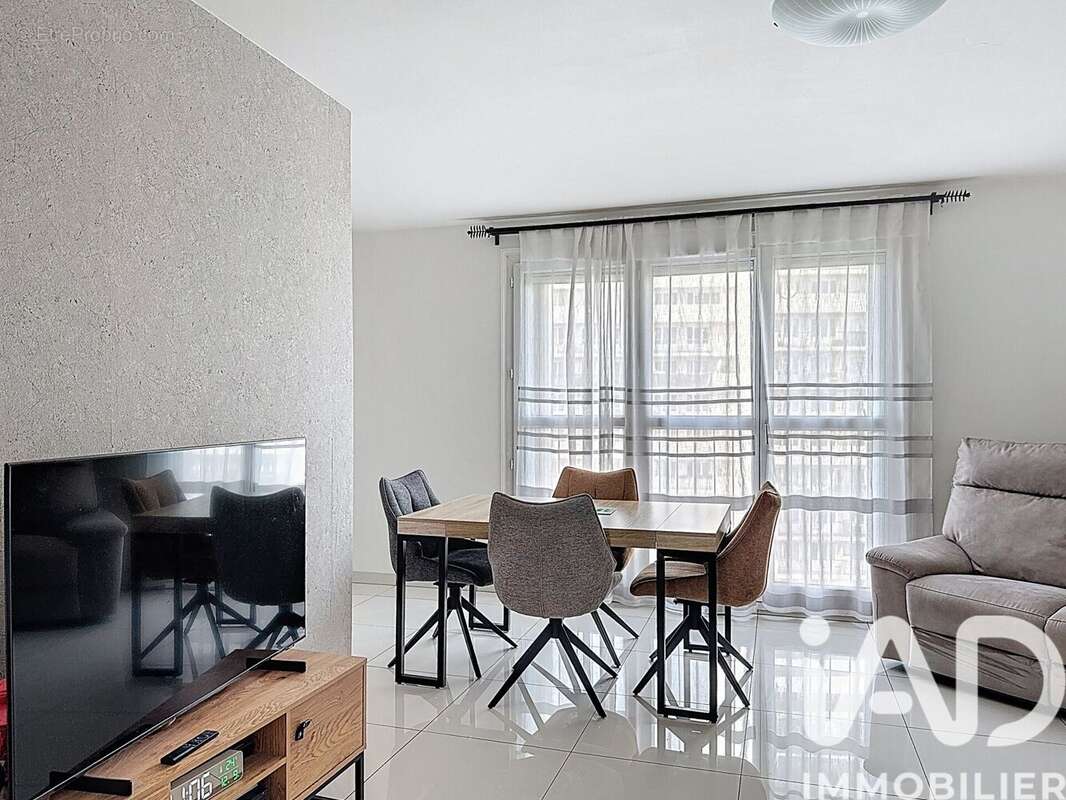 Photo 5 - Appartement à VILLENEUVE-LA-GARENNE