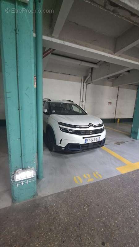 Parking 16 m² à Paris-14e  - photo 3