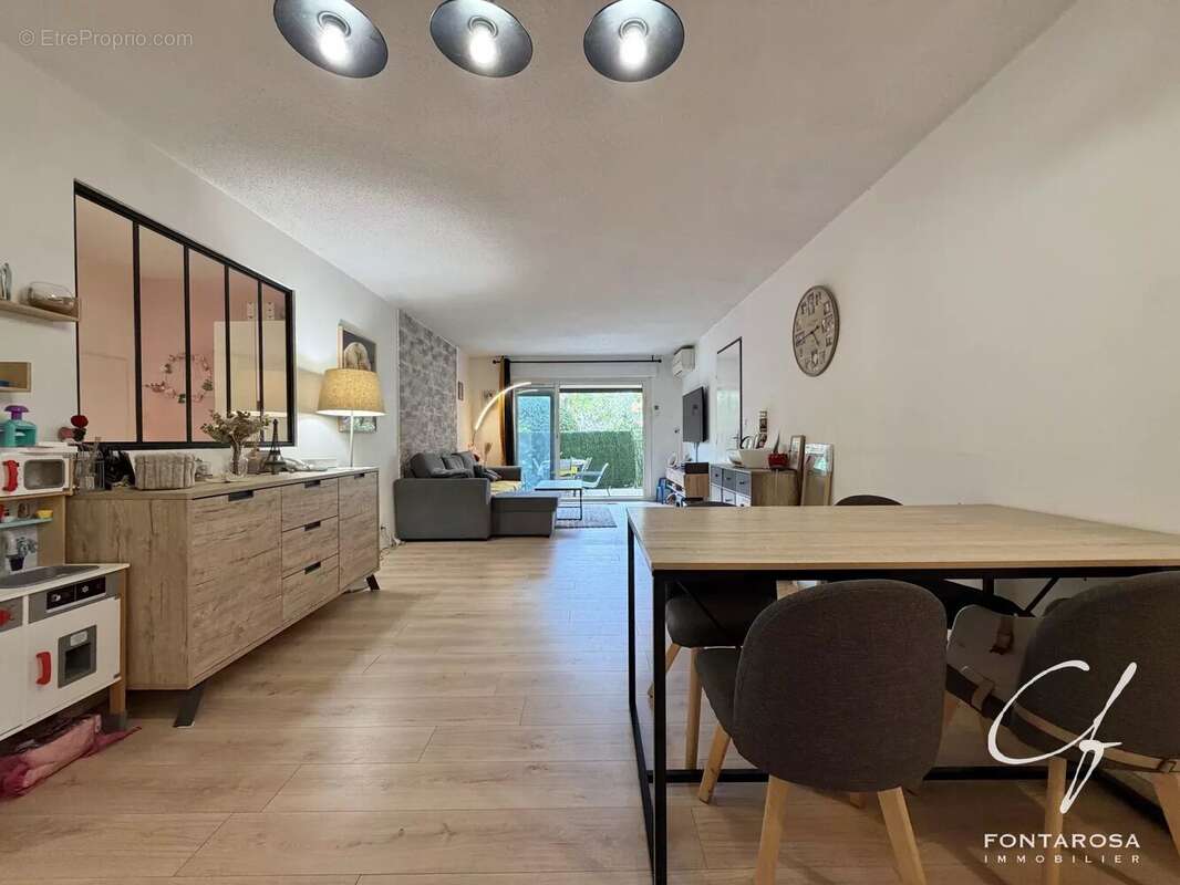 Appartement à FREJUS