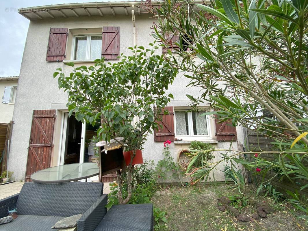 Maison à VILLENAVE-D&#039;ORNON