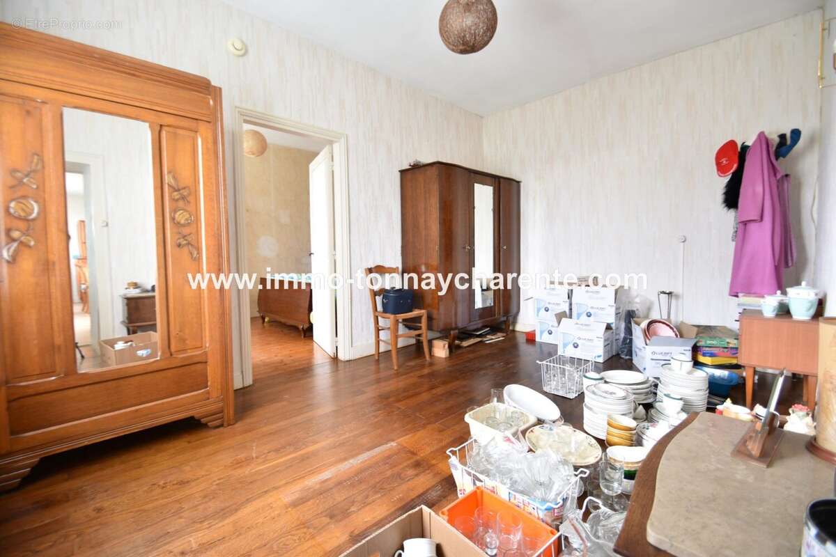 Maison à TONNAY-CHARENTE