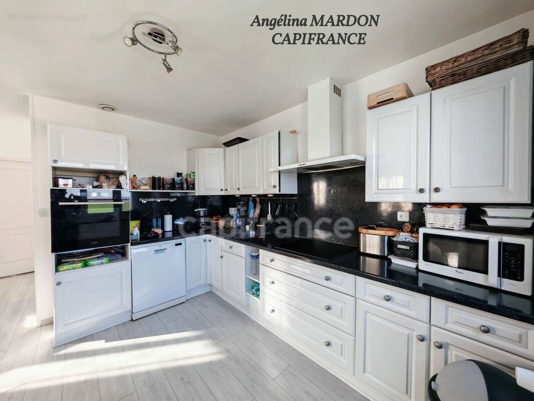 Maison Traditionnelle T5 de 124 m² – Terrain Paysager de 1215 m² + Piscine à Saint-Nicolas-de-la-Taille (76 170) - photo 10