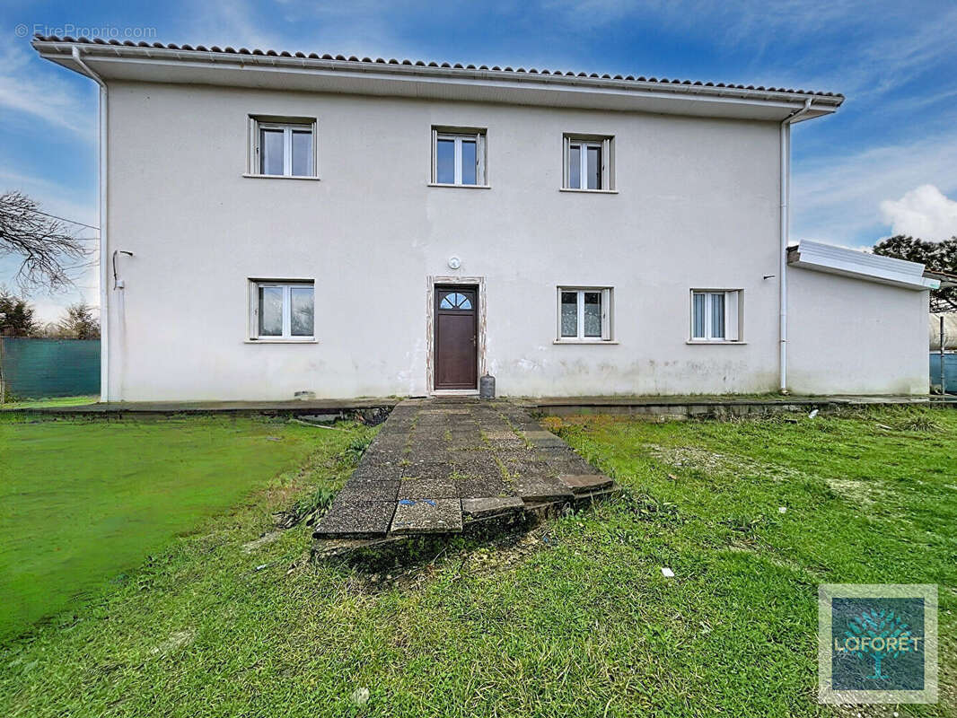 Maison à SAINT-AUBIN-DE-BLAYE