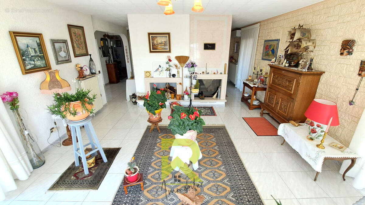 Villa 248 m2   5 chambres   Vue étang de Bages   Piscine   Garage 66 m2   Narbonne - photo 2