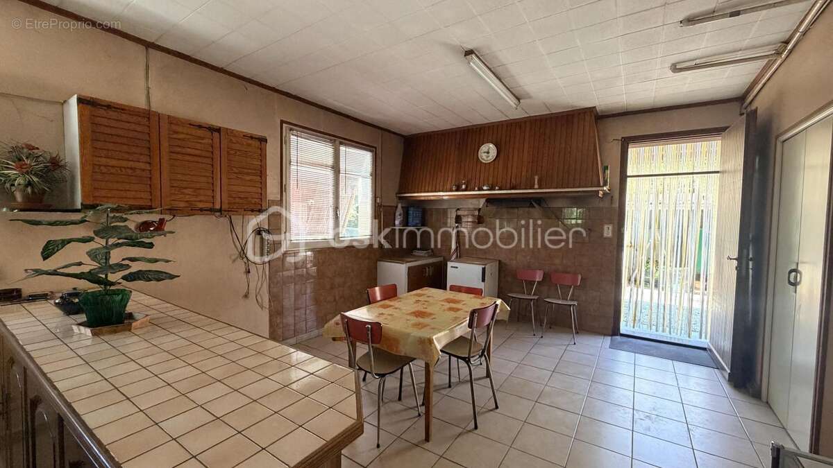 Maison de village en trois faces avec garage et jardin - photo 3